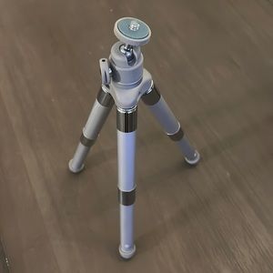 Platinum Plus by SUNPAK mini-D tripod for a camera